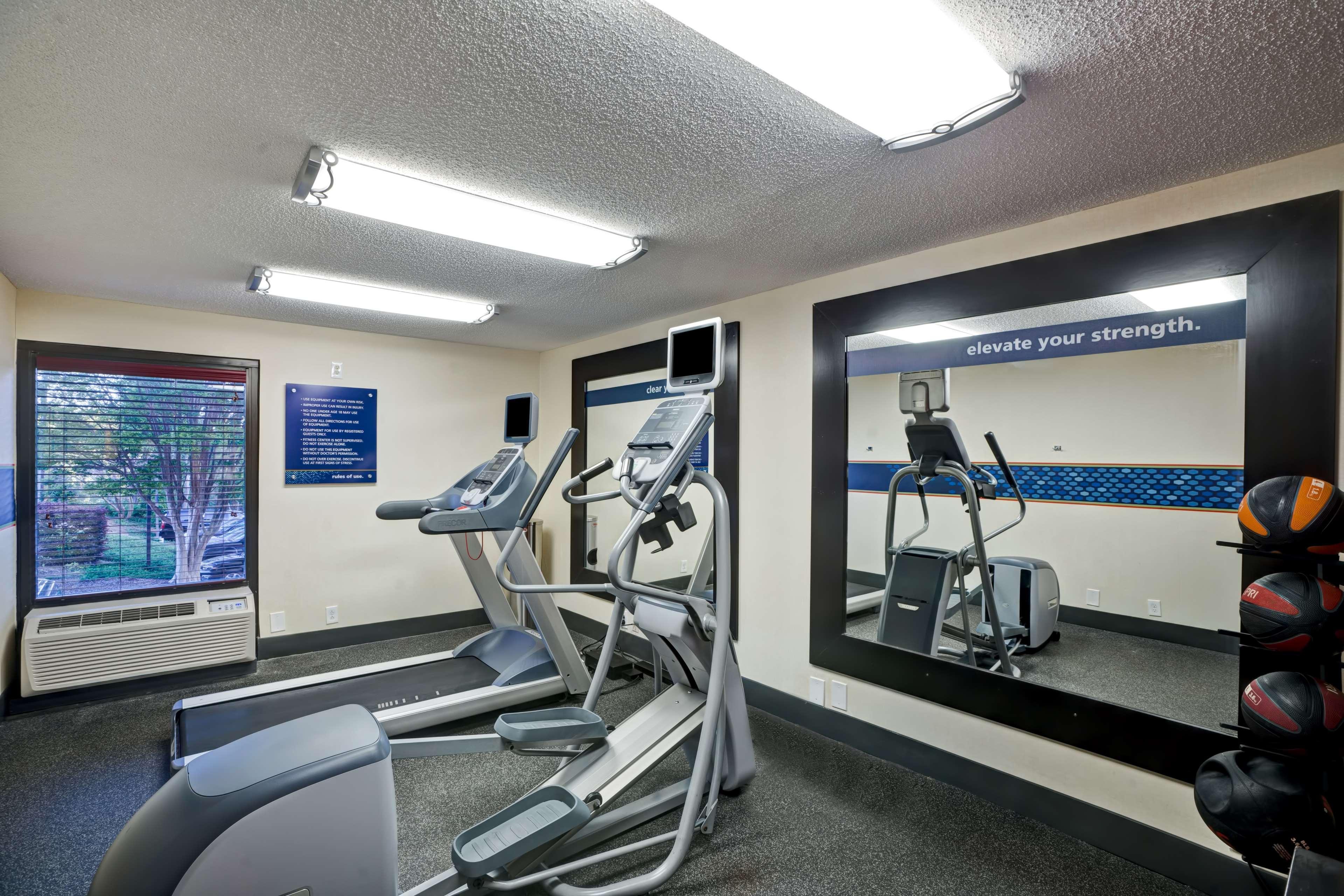 Hampton Inn Birmingham/Mountain Brook Екстер'єр фото