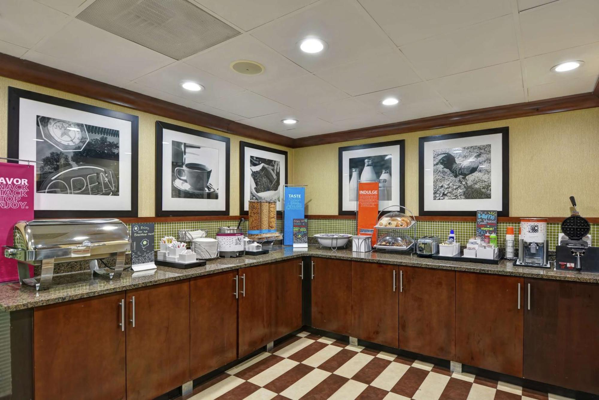 Hampton Inn Birmingham/Mountain Brook Екстер'єр фото