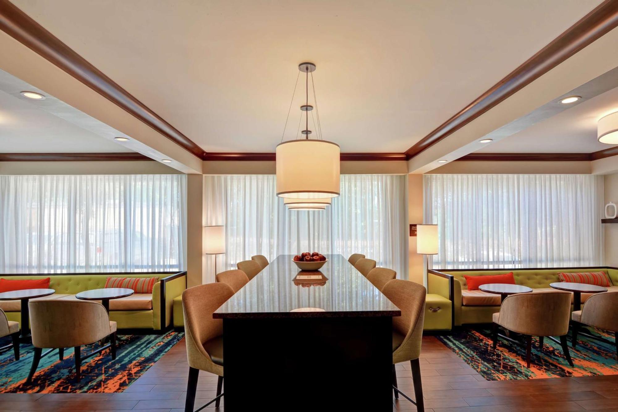 Hampton Inn Birmingham/Mountain Brook Екстер'єр фото