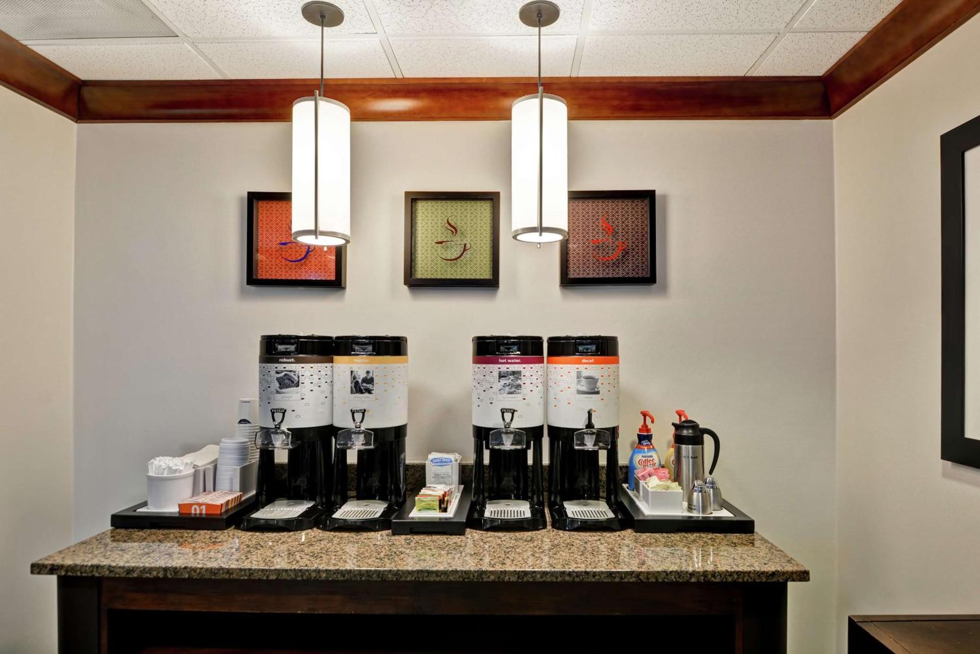 Hampton Inn Birmingham/Mountain Brook Екстер'єр фото
