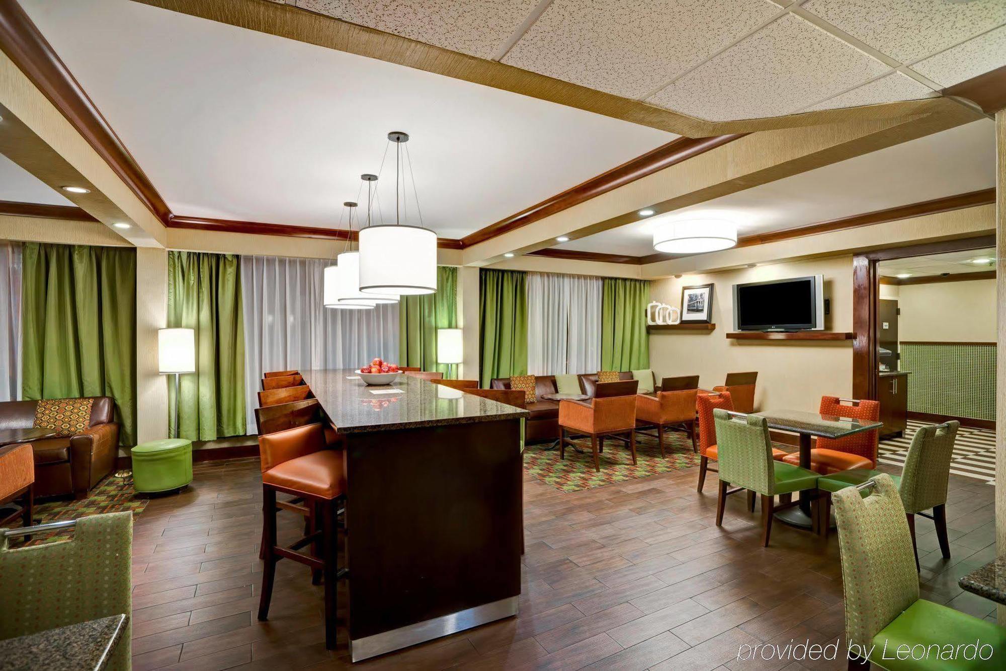Hampton Inn Birmingham/Mountain Brook Екстер'єр фото